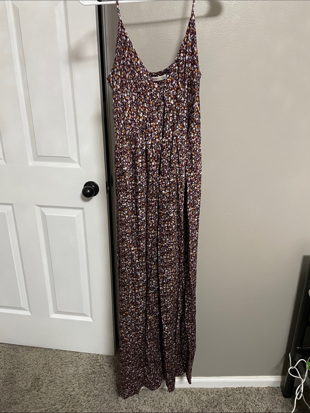 Sozy Tencel Briana Dress Floral Spaghetti-Strap Maxi Dress in Burgundy